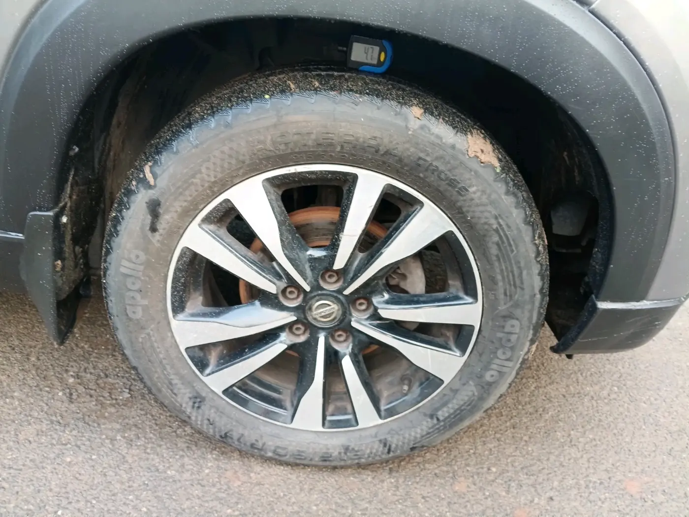 2019 Nissan Kicks XV PREMIUM O DUAL TONE DIESEL, Diesel, Manual, 1,40,436 km, tyre