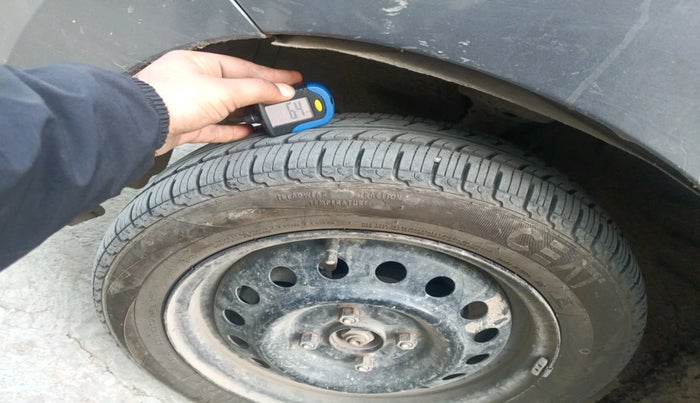 2015 Maruti Wagon R 1.0 VXI, Petrol, Manual, 1,60,325 km, tyre