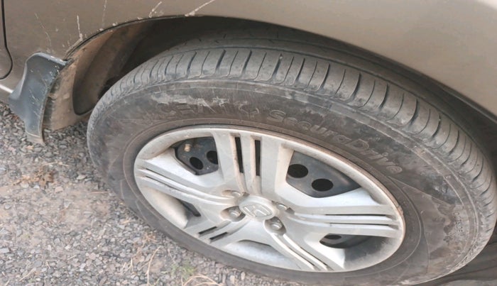 2011 Honda City 1.5L I-VTEC S MT, Petrol, Manual, 1,21,636 km, tyre