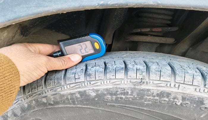 2023 Renault TRIBER RXL MT, Petrol, Manual, 1,11,476 km, tyre