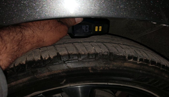 2020 Tata Tiago XZ PLUS PETROL, Petrol, Manual, 45,565 km, tyre