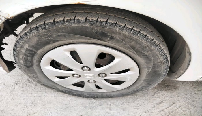 2011 Hyundai i10 SPORTZ 1.2, Petrol, Manual, 84,092 km, tyre