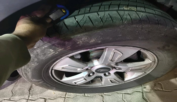 2013 Mahindra XUV500 W8, Diesel, Manual, 85,550 km, tyre