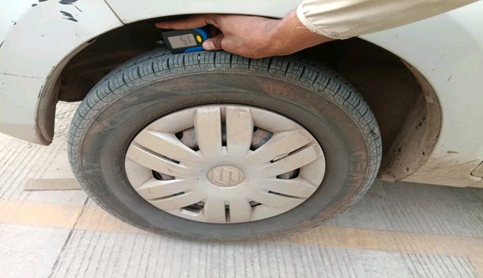 2013 Maruti Alto 800 LXI CNG, Petrol, Manual, 1,15,616 km, tyre