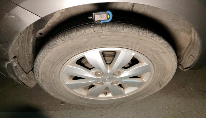 2013 Hyundai i20 SPORTZ 1.2, Petrol, Manual, 95,111 km, tyre