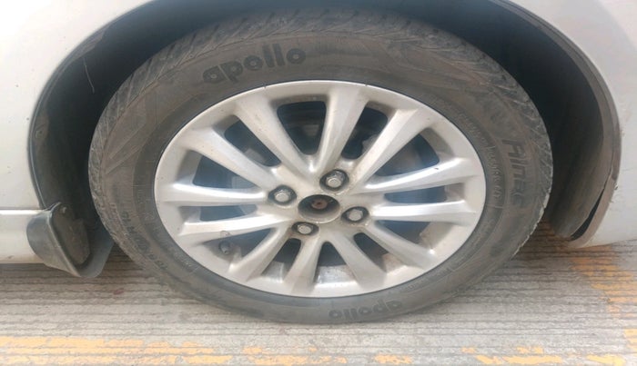 2013 Toyota Etios VX, Petrol, Manual, 94,575 km, tyre