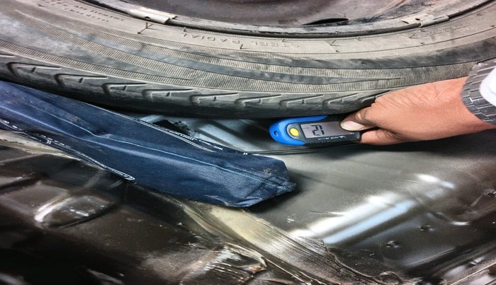 2018 Renault Kwid RXL, Petrol, Manual, 36,701 km, tyre