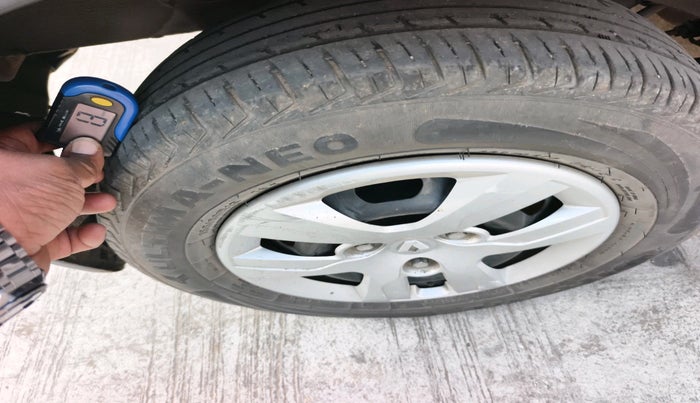 2018 Renault Kwid RXL, Petrol, Manual, 36,701 km, tyre