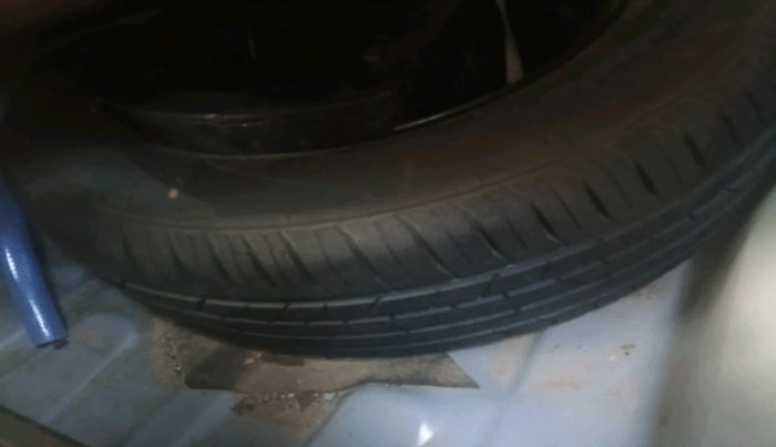 2022 Skoda SLAVIA ACTIVE 1.0L TSI MT, Petrol, Manual, 37,331 km, tyre