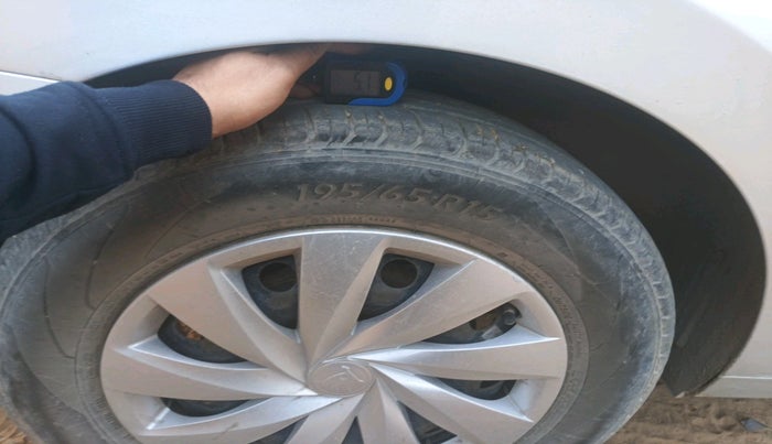 2022 Skoda SLAVIA ACTIVE 1.0L TSI MT, Petrol, Manual, 37,331 km, tyre