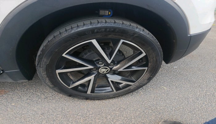 2023 Skoda KUSHAQ MONTE CARLO 1.0L TSI AT, Petrol, Automatic, 77,493 km, tyre