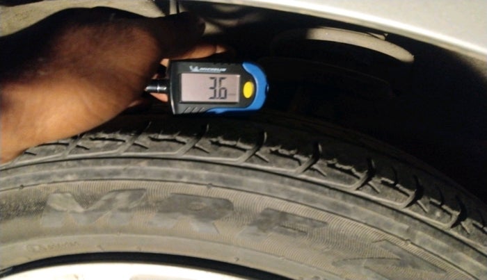 2017 Maruti Ertiga VXI, Petrol, Manual, 56,420 km, tyre