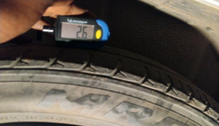 2017 Maruti Ertiga VXI, Petrol, Manual, 56,420 km, tyre