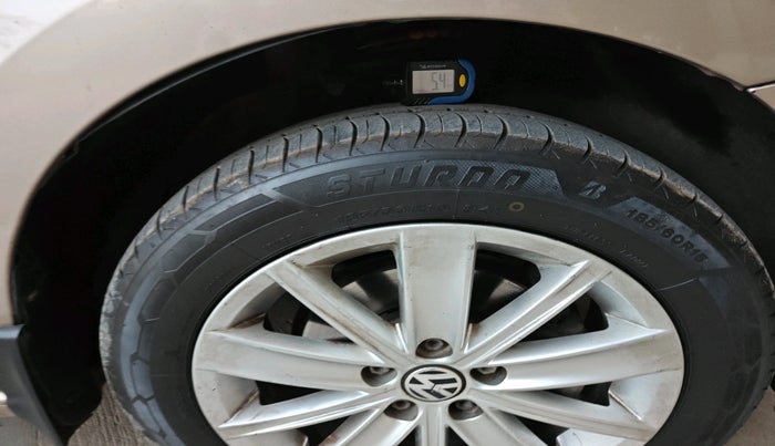 2017 Volkswagen Vento HIGHLINE 1.5 AT, Diesel, Automatic, 1,26,185 km, tyre