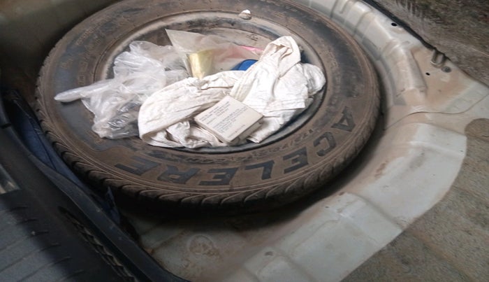 2013 Hyundai i20 MAGNA 1.2, Petrol, Manual, 30,611 km, tyre