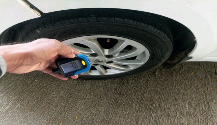 2014 Renault Fluence 1.5 E4, Diesel, Manual, 1,00,004 km, tyre