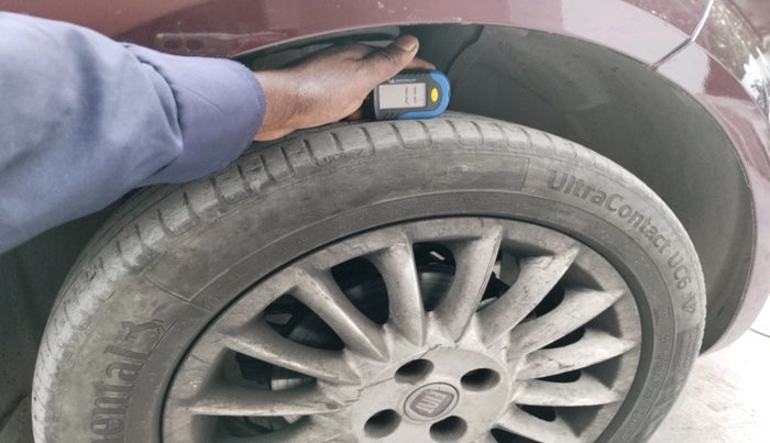 2013 Fiat Linea EMOTION 1.3, Diesel, Manual, 1,57,076 km, tyre