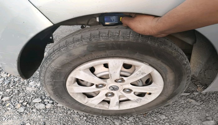 2012 Hyundai Eon D-LITE O, Petrol, Manual, 88,002 km, tyre