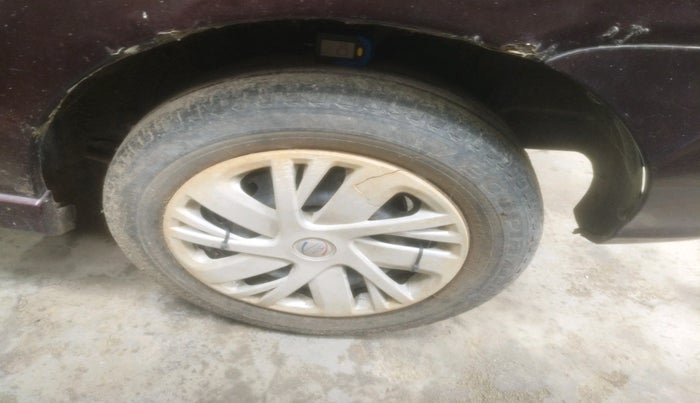 2011 Tata Indigo CS LX TDI, Diesel, Manual, 1,00,000 km, tyre