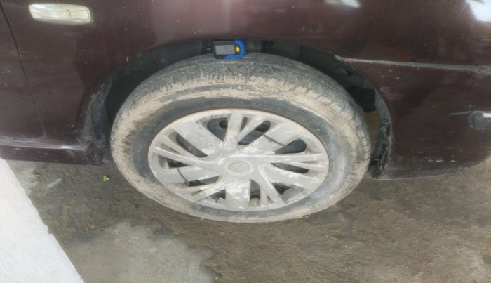 2011 Tata Indigo CS LX TDI, Diesel, Manual, 1,00,000 km, tyre