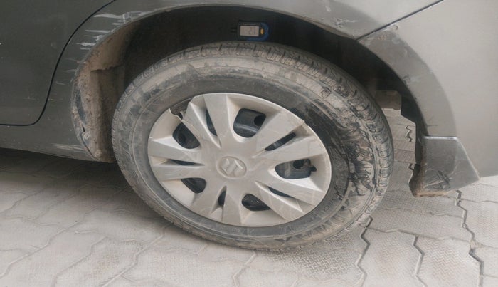 2013 Maruti Swift Dzire VDI, Diesel, Manual, 71,420 km, tyre