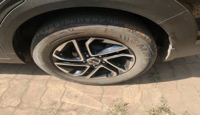 2024 KIA CARENS LUXURY PLUS 1.5 DIESEL AT 7 STR, Diesel, Automatic, 18,149 km, tyre