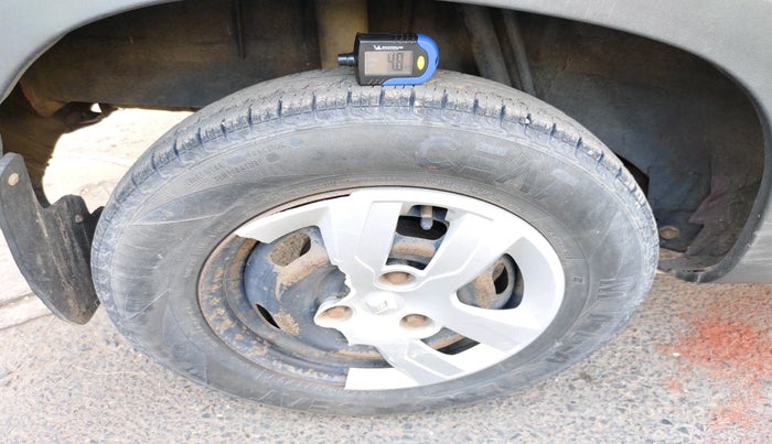 2016 Renault Kwid RXT 0.8, Petrol, Manual, 70,485 km, tyre