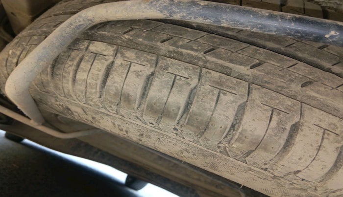 2021 Maruti Ertiga ZXI+ SHVS, Petrol, Manual, 29,549 km, tyre