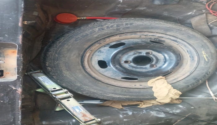 2018 Renault Kwid RXT 1.0, Petrol, Manual, 48,050 km, tyre