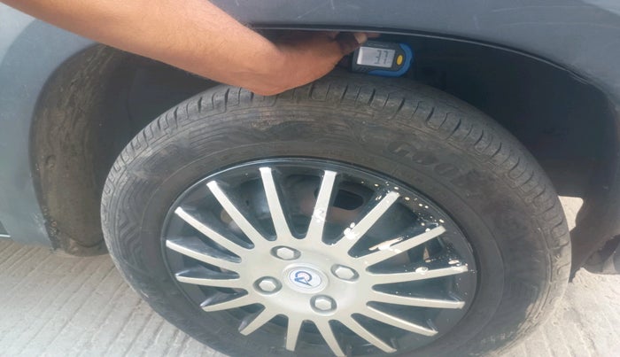 2018 Renault Kwid RXT 1.0, Petrol, Manual, 48,050 km, tyre