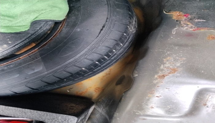 2017 Maruti Ciaz ALPHA  AT 1.4  PETROL, Petrol, Automatic, 2,14,351 km, tyre