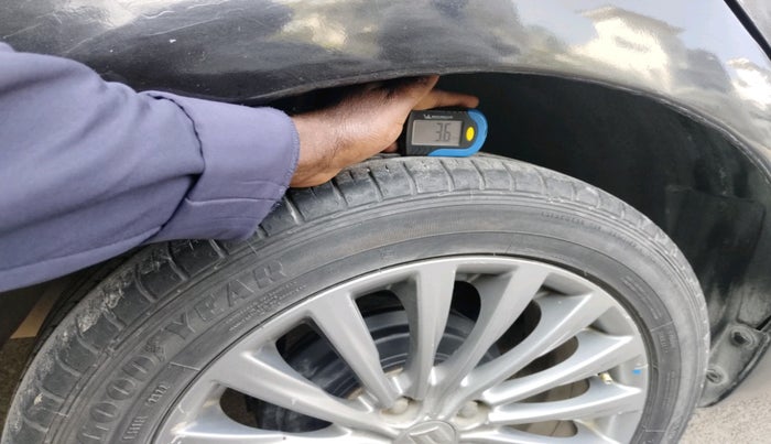 2017 Maruti Ciaz ALPHA  AT 1.4  PETROL, Petrol, Automatic, 2,14,351 km, tyre