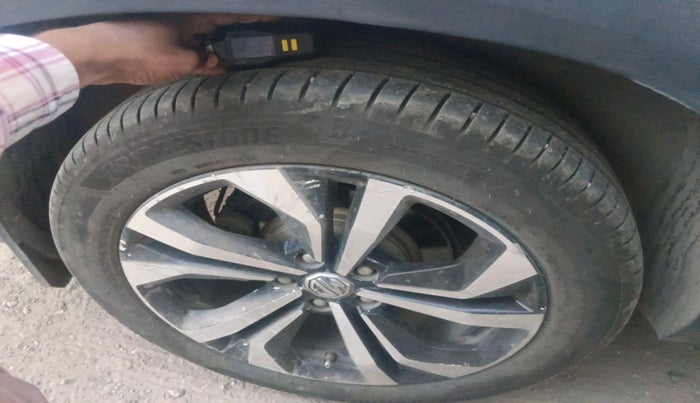 2023 MG HECTOR PLUS SHARP PRO 2.0 TURBO DIESEL 7 STR, Diesel, Manual, 84,659 km, tyre