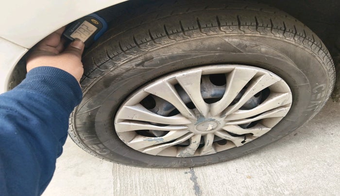 2018 Maruti Alto 800 LXI, Petrol, Manual, 1,56,495 km, tyre