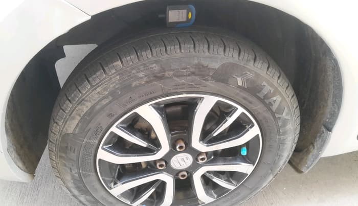 2022 Maruti Swift VXI, Petrol, Manual, 75,278 km, tyre