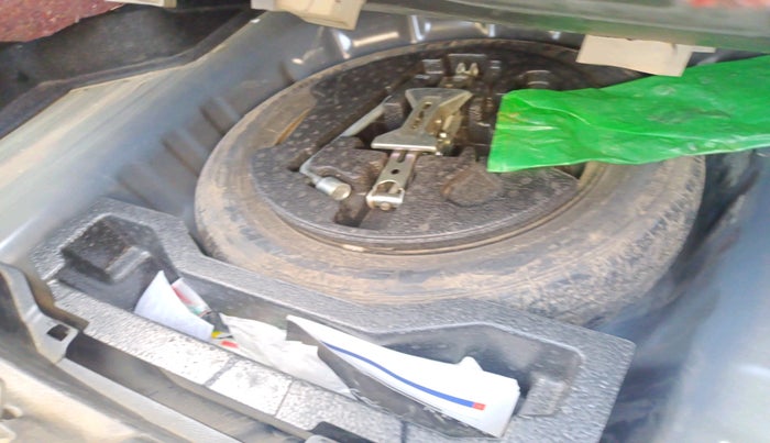 2020 Maruti Ciaz ALPHA  AT 1.5 SHVS PETROL, Petrol, Automatic, 49,589 km, tyre