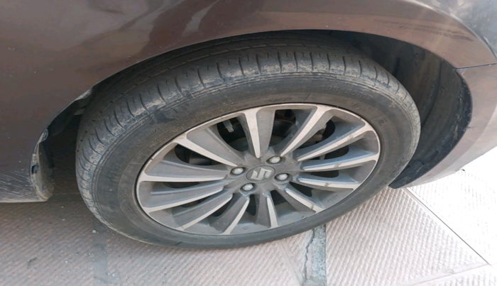 2020 Maruti Ciaz ALPHA  AT 1.5 SHVS PETROL, Petrol, Automatic, 49,589 km, tyre