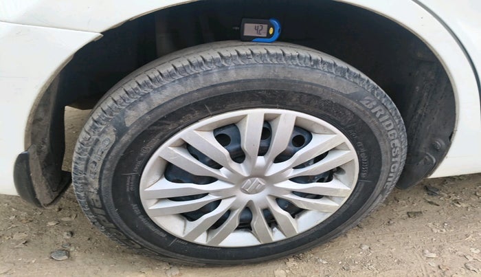 2020 Maruti Dzire VXI, Petrol, Manual, 65,027 km, tyre