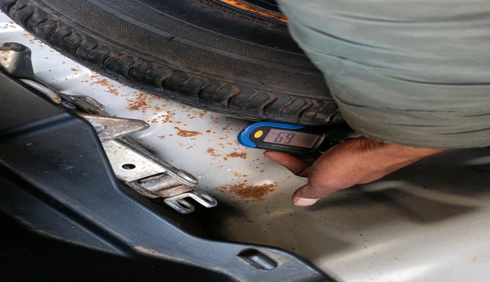 2017 Maruti Dzire ZDI, Diesel, Manual, 74,593 km, tyre