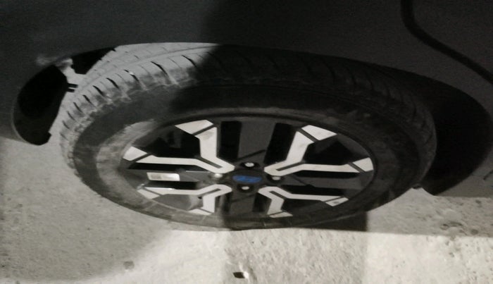 2024 Hyundai EXTER SX(O), Petrol, Manual, 17,409 km, tyre