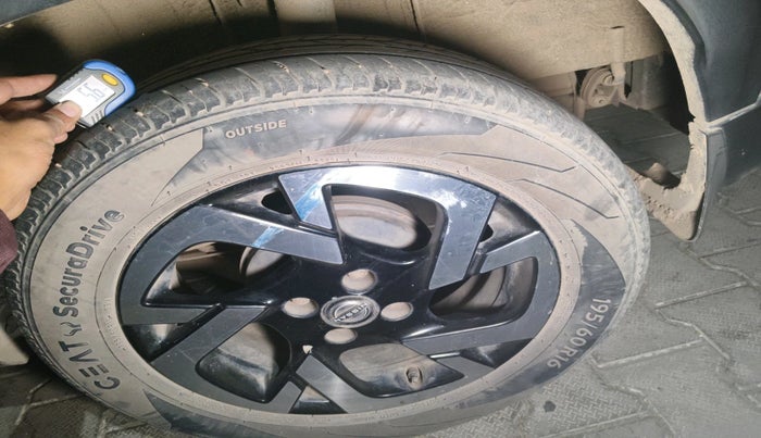 2022 Nissan MAGNITE XV TURBO CVT, Petrol, Automatic, 22,029 km, tyre