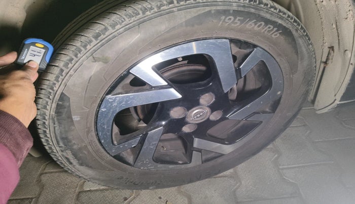 2022 Nissan MAGNITE XV TURBO CVT, Petrol, Automatic, 22,029 km, tyre