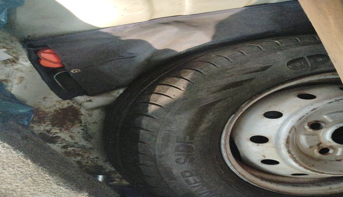 2011 Maruti Alto LXI, Petrol, Manual, 1,45,893 km, tyre