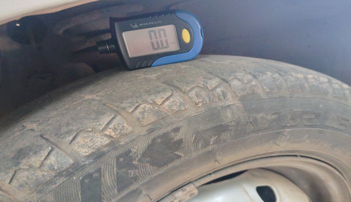 2011 Maruti Alto LXI, Petrol, Manual, 1,45,893 km, tyre