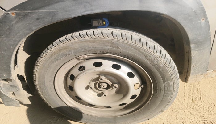 2018 Mahindra KUV 100 NXT K2 P 6 STR, Petrol, Manual, 1,40,371 km, tyre