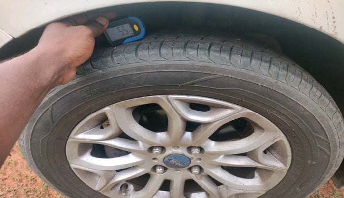 2016 Ford Ecosport TITANIUM 1.5L DIESEL, Diesel, Manual, 1,31,970 km, tyre