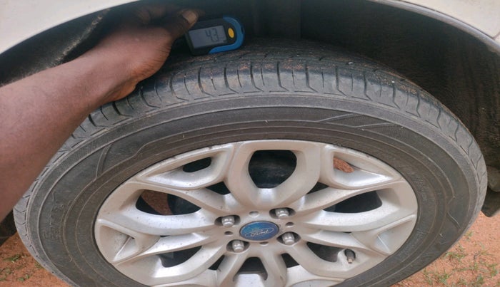 2016 Ford Ecosport TITANIUM 1.5L DIESEL, Diesel, Manual, 1,31,970 km, tyre