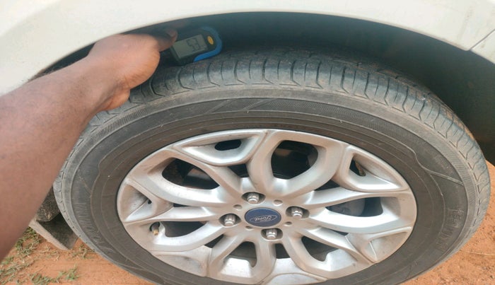 2016 Ford Ecosport TITANIUM 1.5L DIESEL, Diesel, Manual, 1,31,970 km, tyre