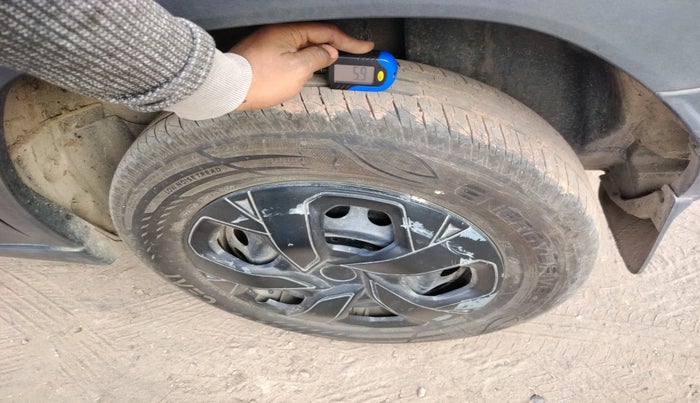 2025 Tata PUNCH PURE MT CNG, Petrol, Manual, 4,490 km, tyre