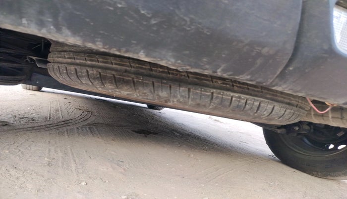 2025 Tata PUNCH PURE MT CNG, Petrol, Manual, 4,490 km, tyre